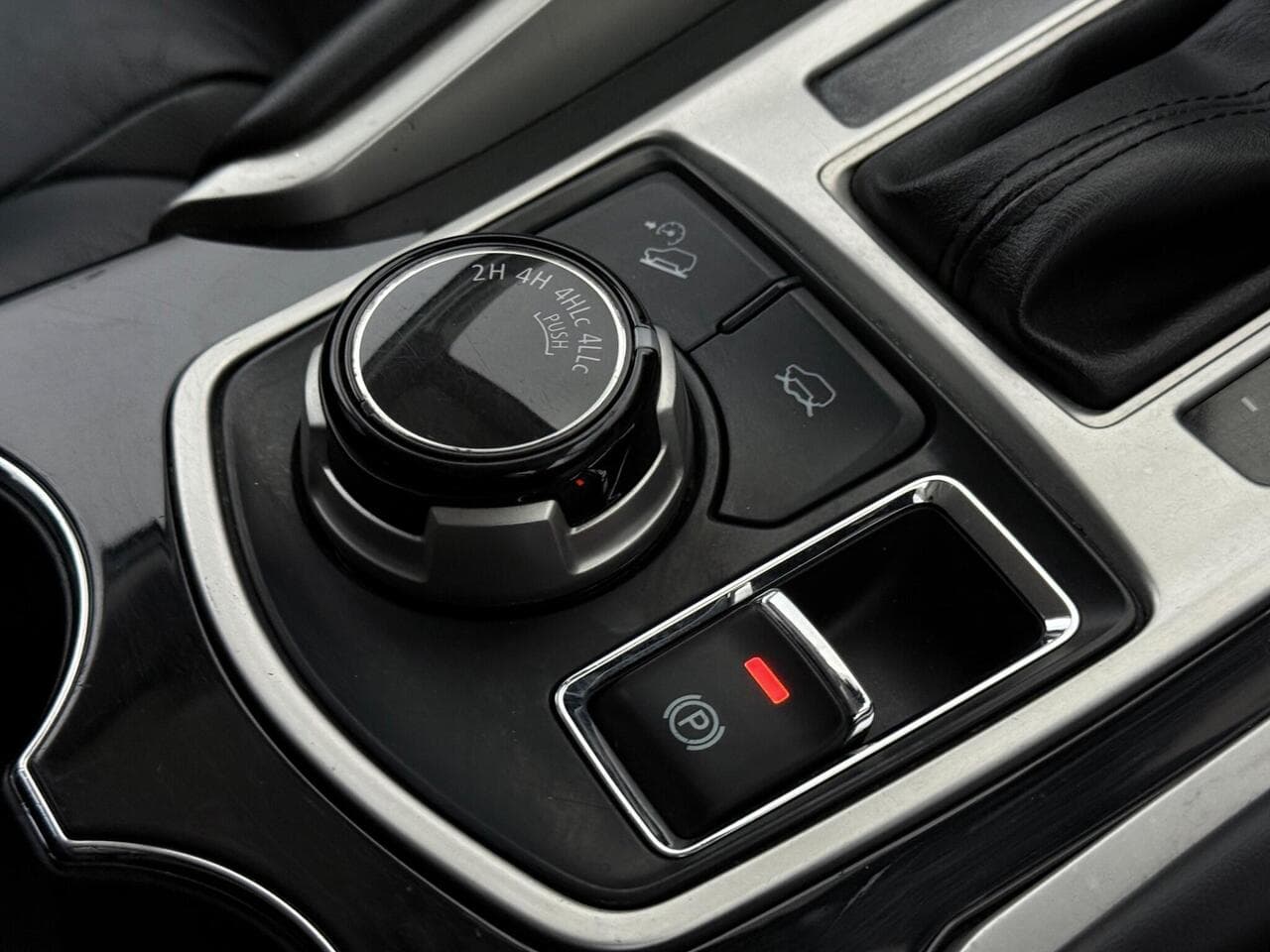 Mitsubishi Shogun Sport thumbnail Misc Controls