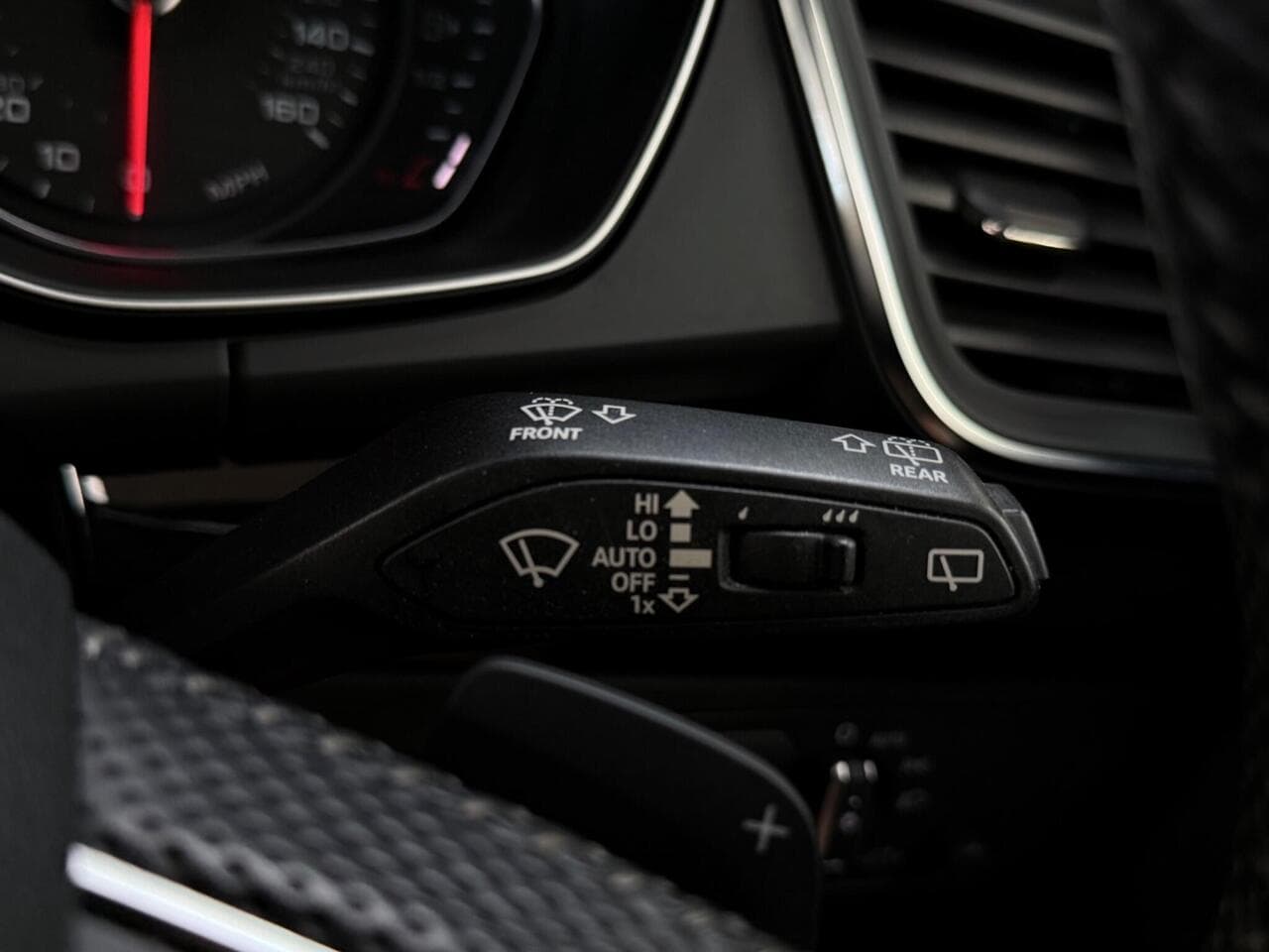 Audi Q5 thumbnail Misc Controls
