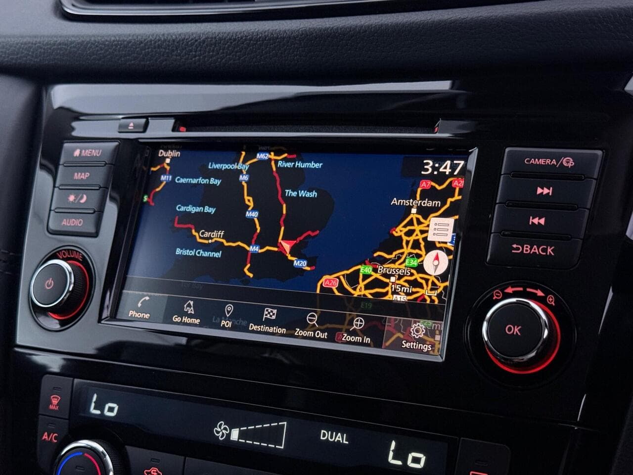Nissan X-Trail thumbnail Infotainment System
