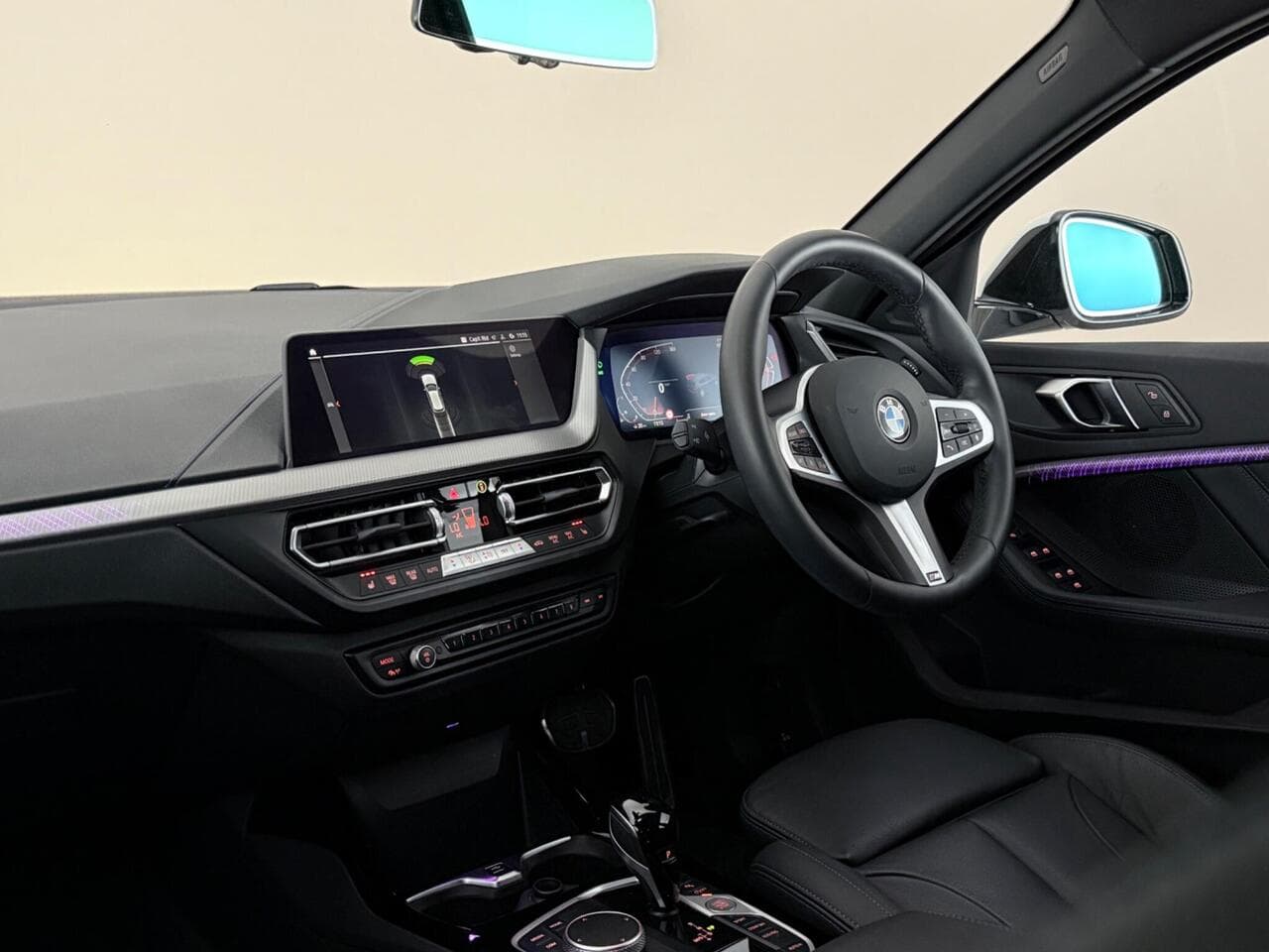 BMW 1 Series thumbnail Interior Front