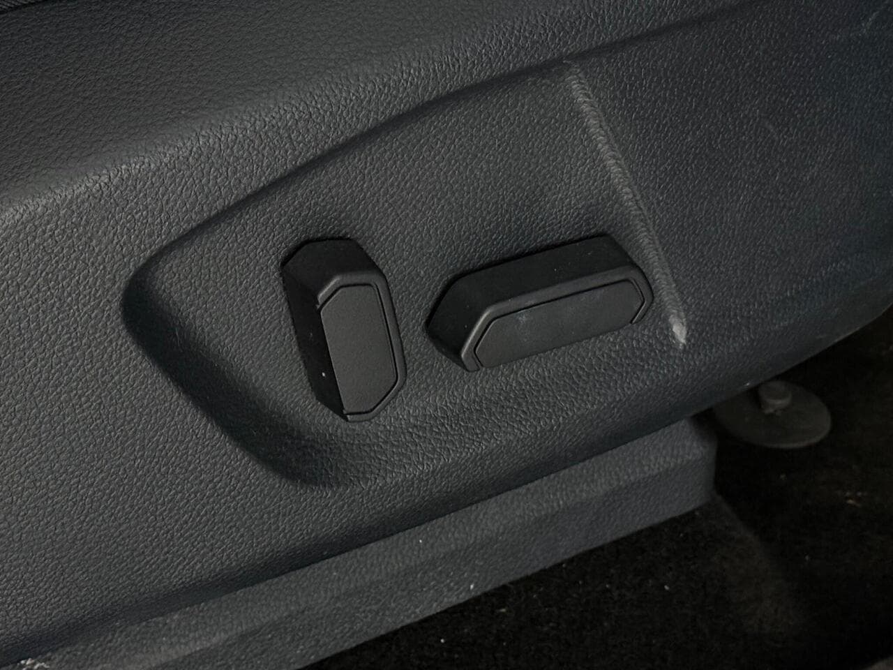Ford Ranger thumbnail Misc Controls