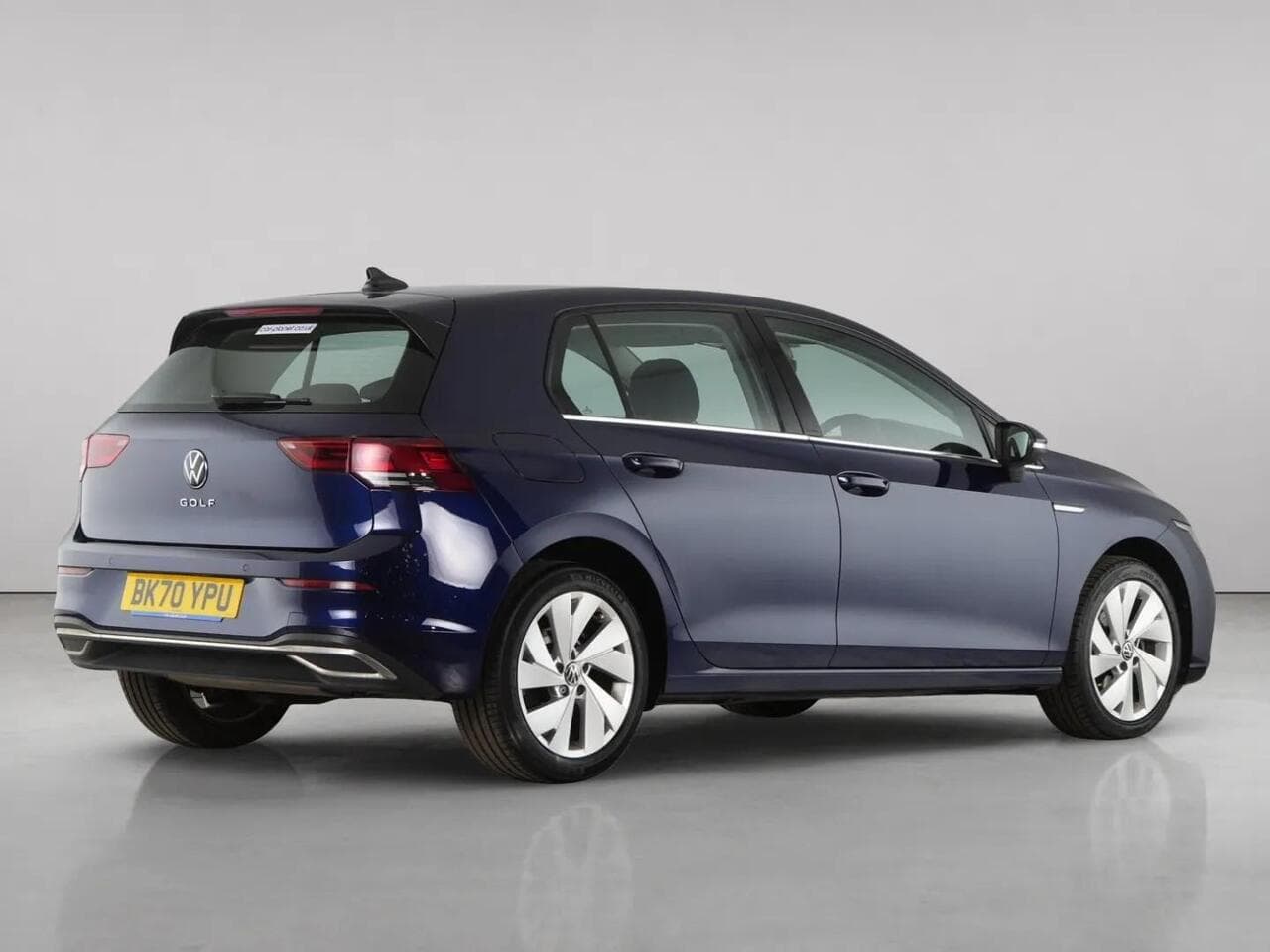 Volkswagen Golf thumbnail Rear Right
