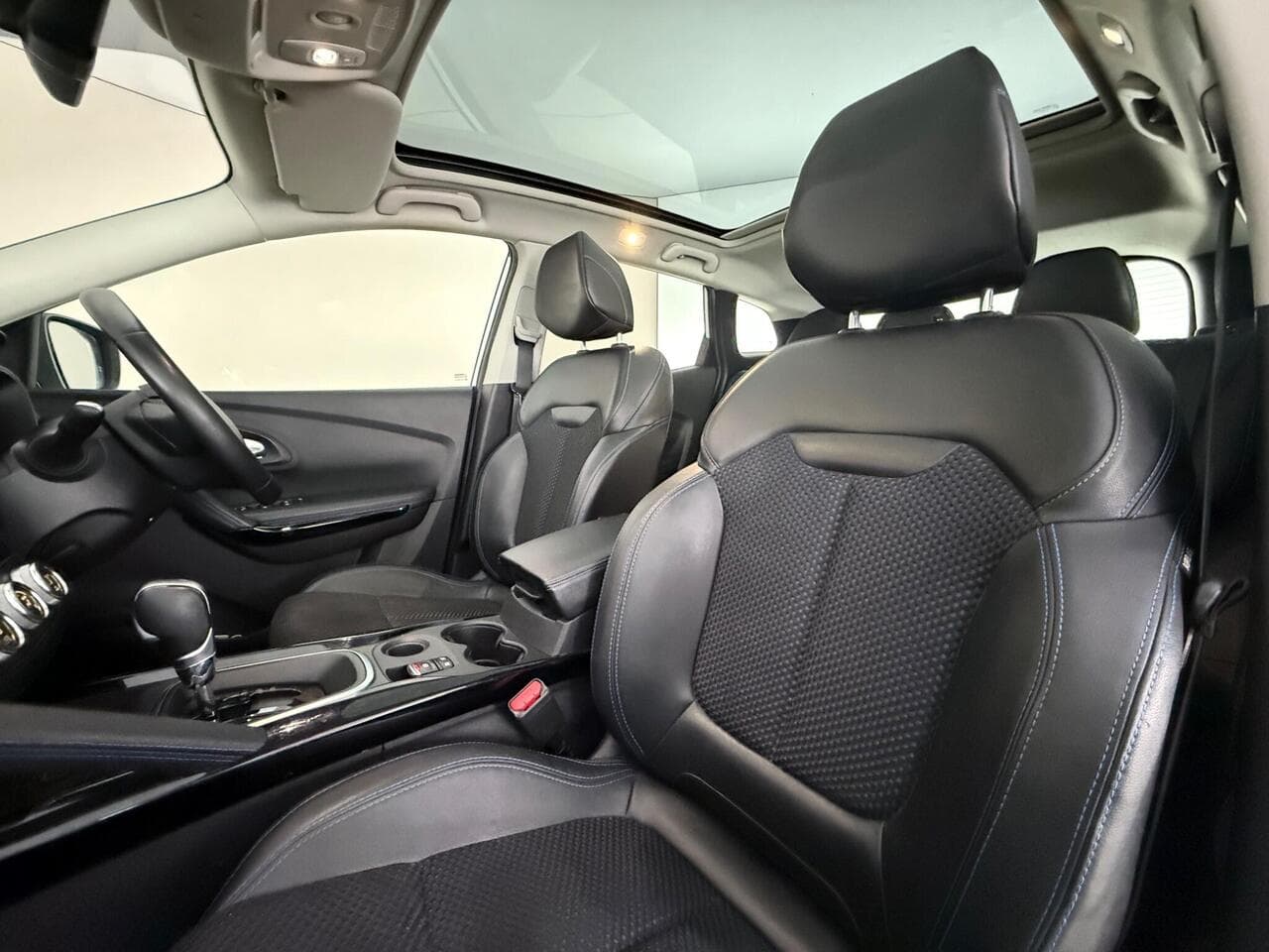 Renault Kadjar thumbnail Seat Front Passenger