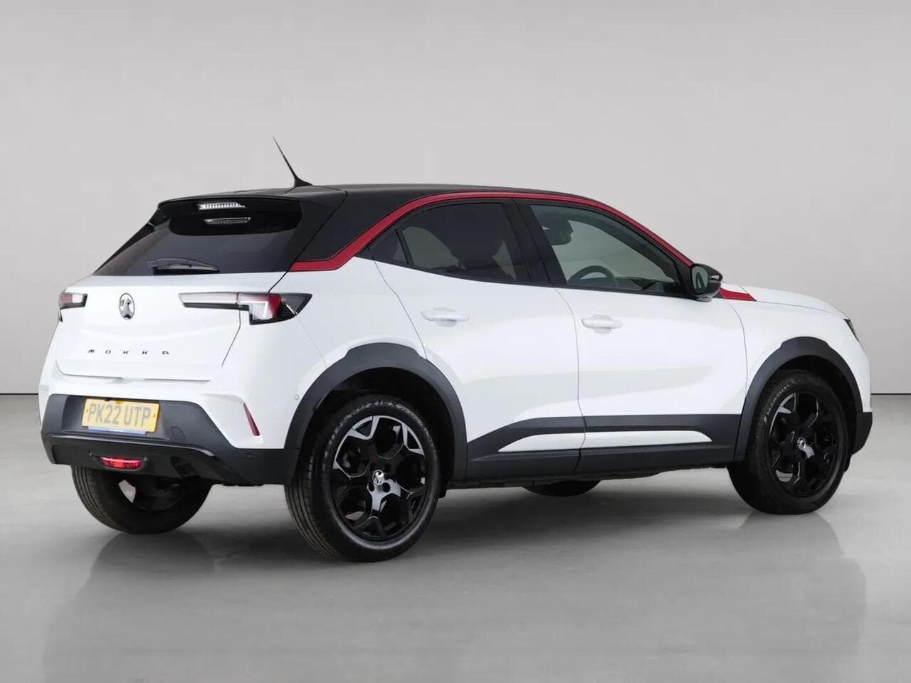 Vauxhall Mokka thumbnail Side Right