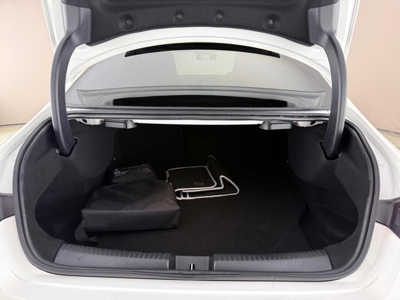 Mercedes-Benz CLA thumbnail Boot