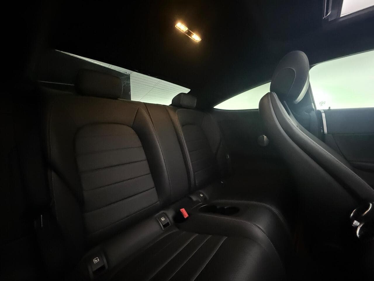 Mercedes-Benz C Class thumbnail Seats Rear