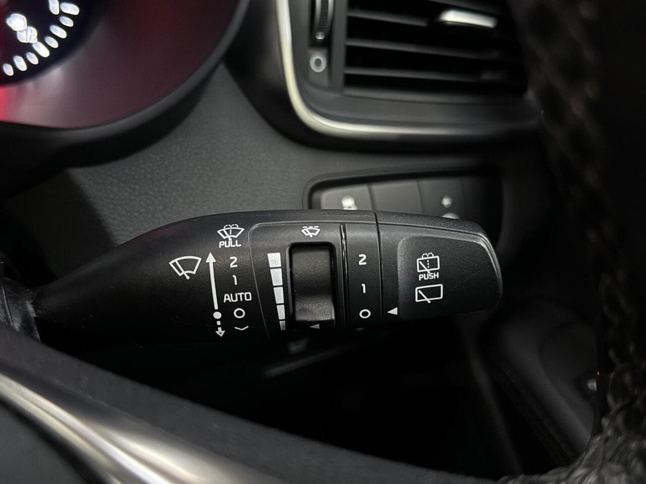 Kia Sorento thumbnail Misc Controls