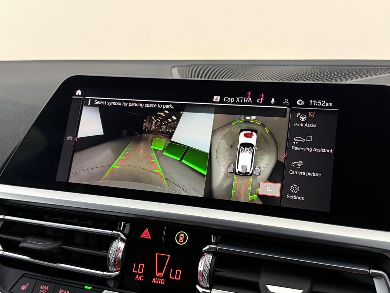 BMW 3 Series thumbnail Infotainment System