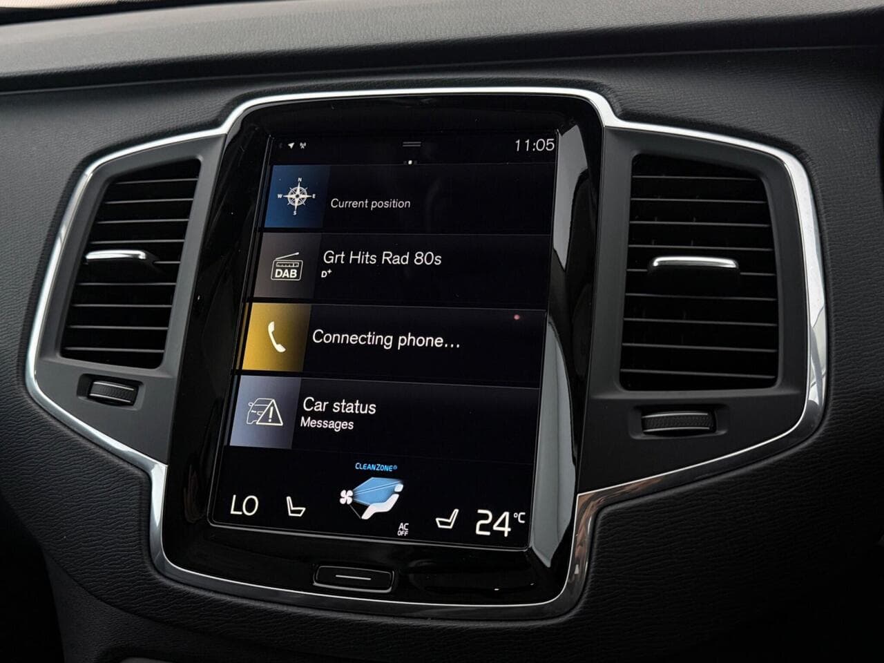 Volvo XC90 thumbnail Infotainment System