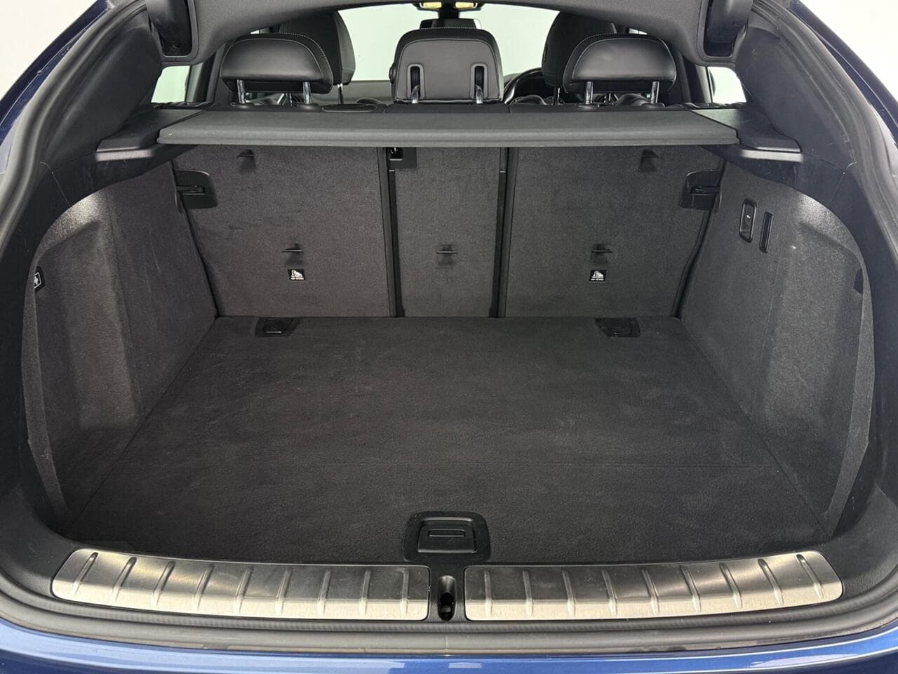 BMW X4 thumbnail Boot