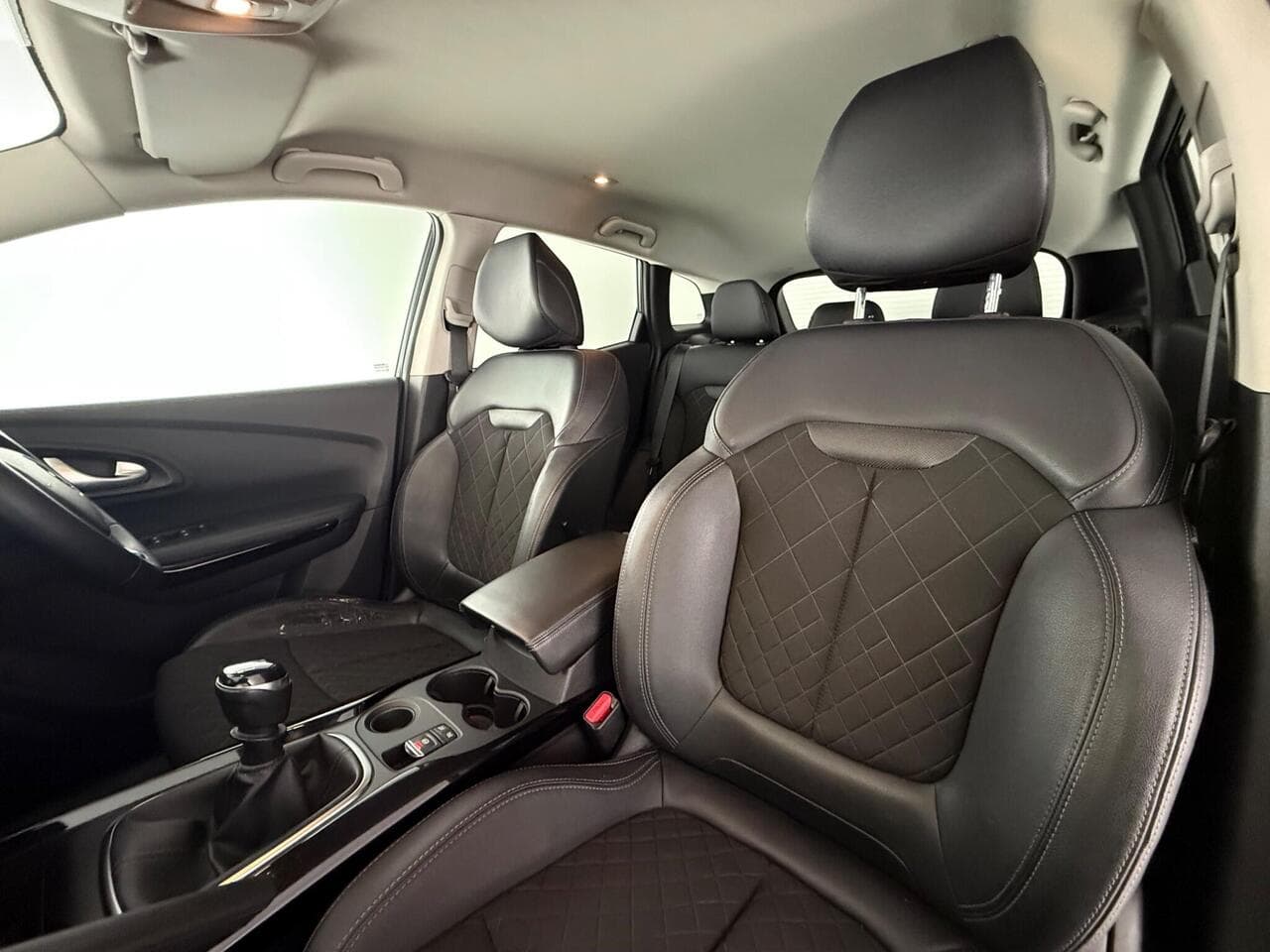 Renault Kadjar thumbnail Seat Front Passenger