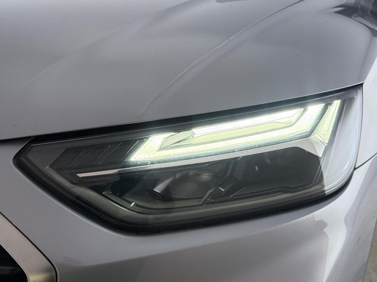 Audi Q5 thumbnail Lights Front