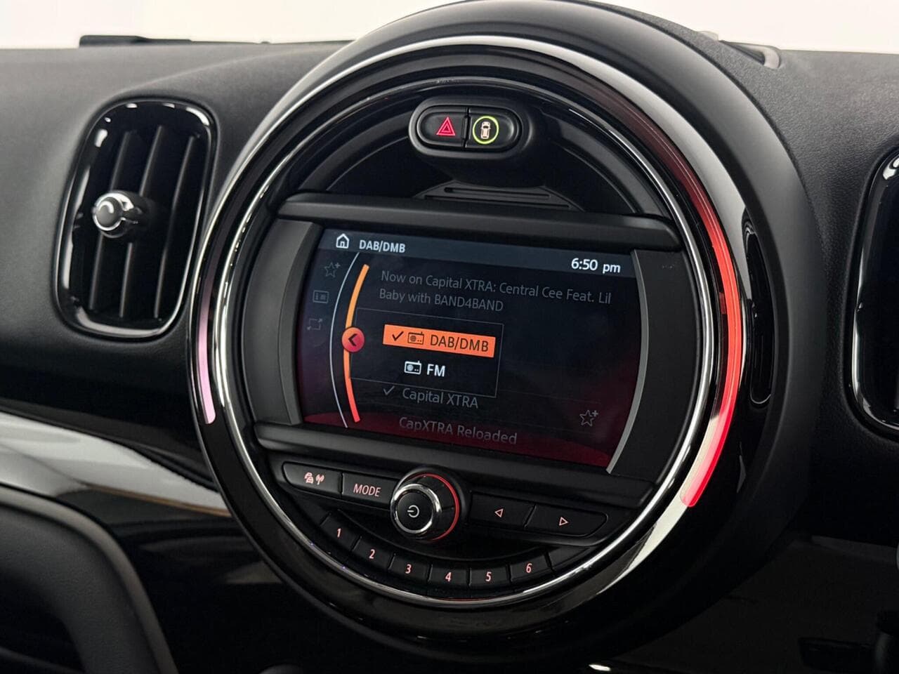 MINI Countryman thumbnail Interior Front