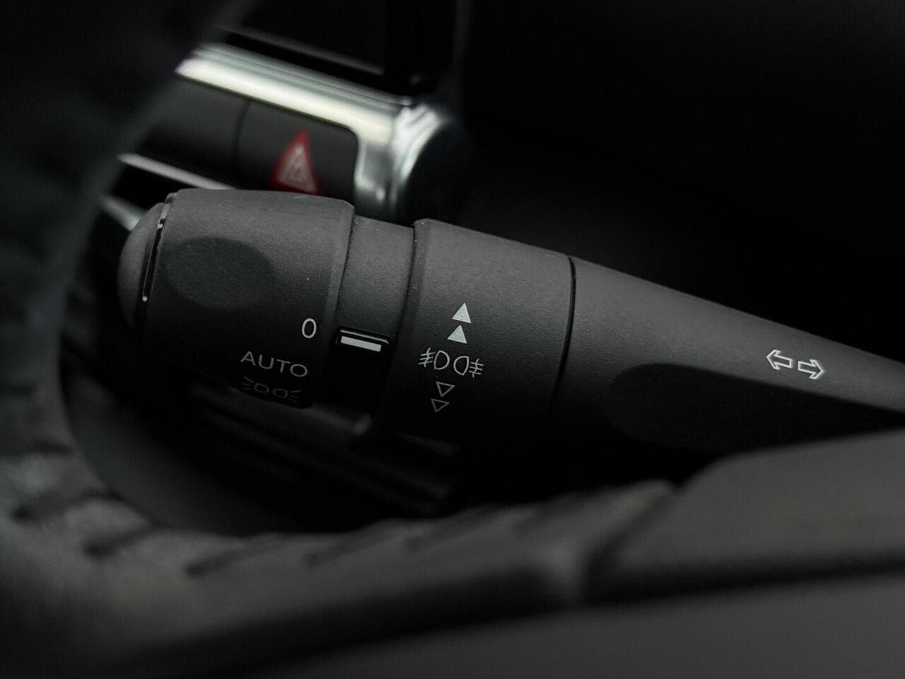 Citroen C4 Cactus thumbnail Misc Controls