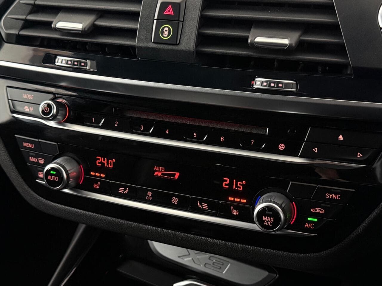 BMW X3 thumbnail Infotainment System