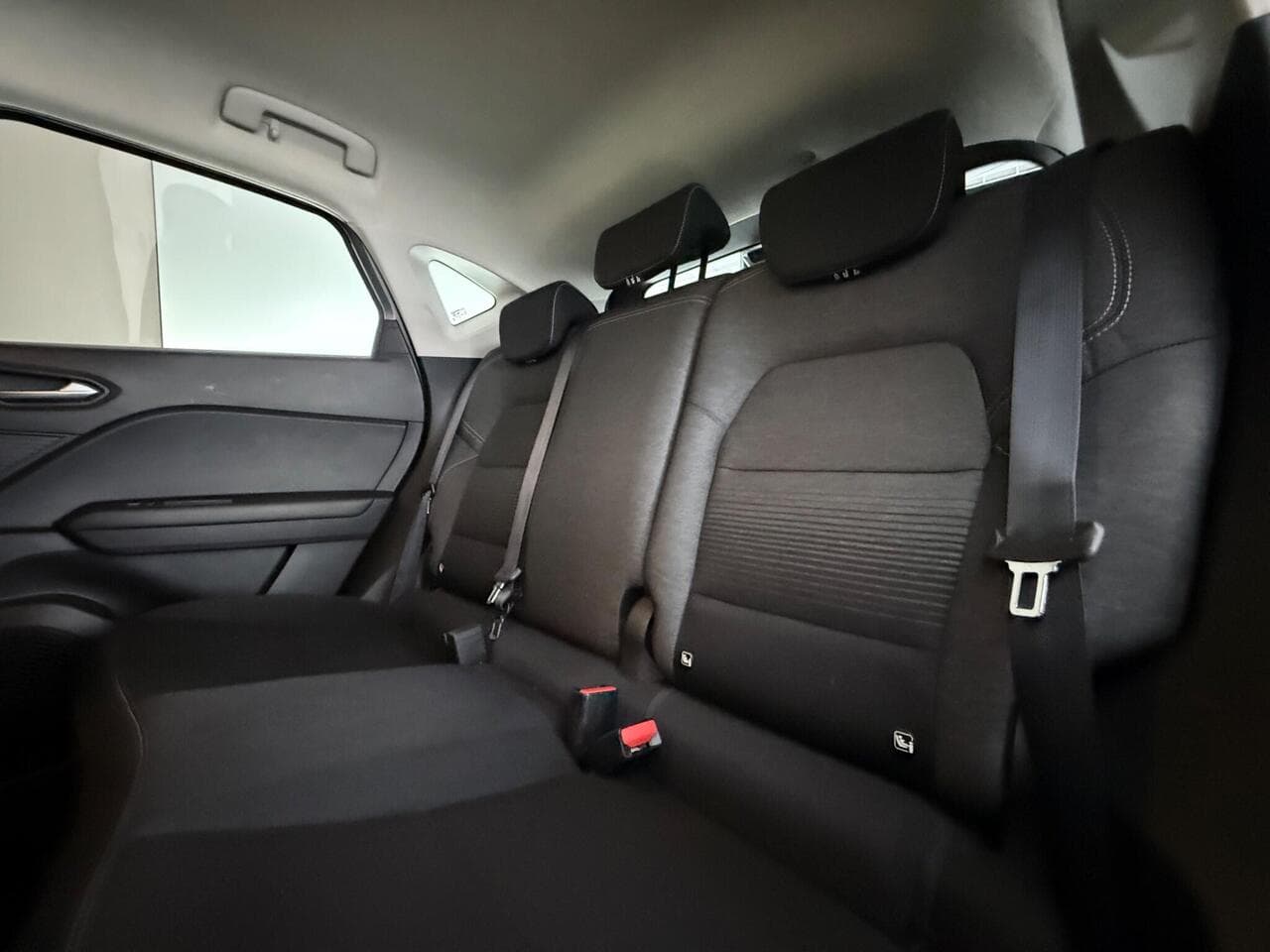 Renault Captur thumbnail Seats Rear