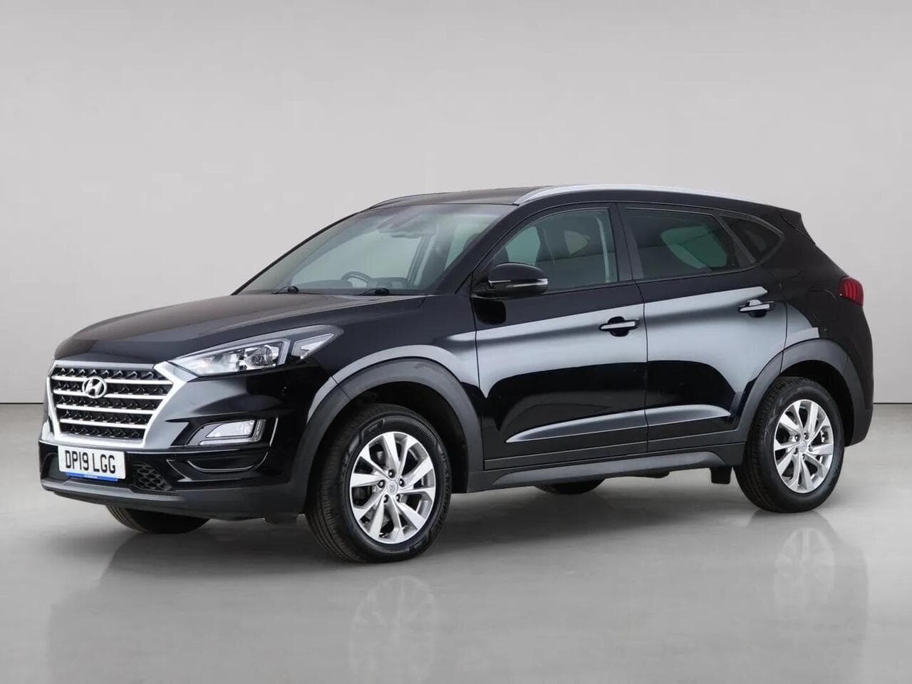 Hyundai TUCSON thumbnail Front Left
