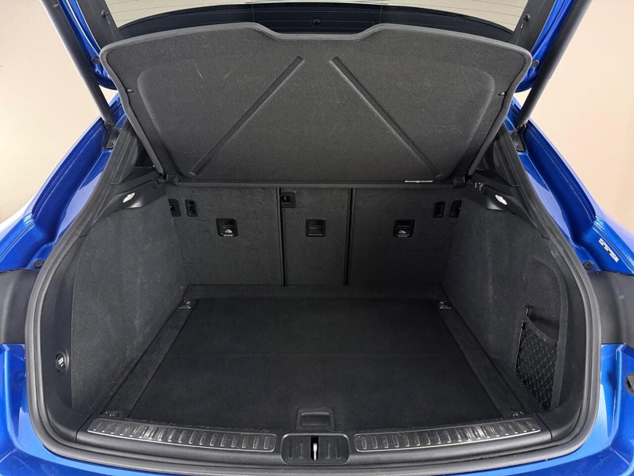 Porsche Macan thumbnail Boot