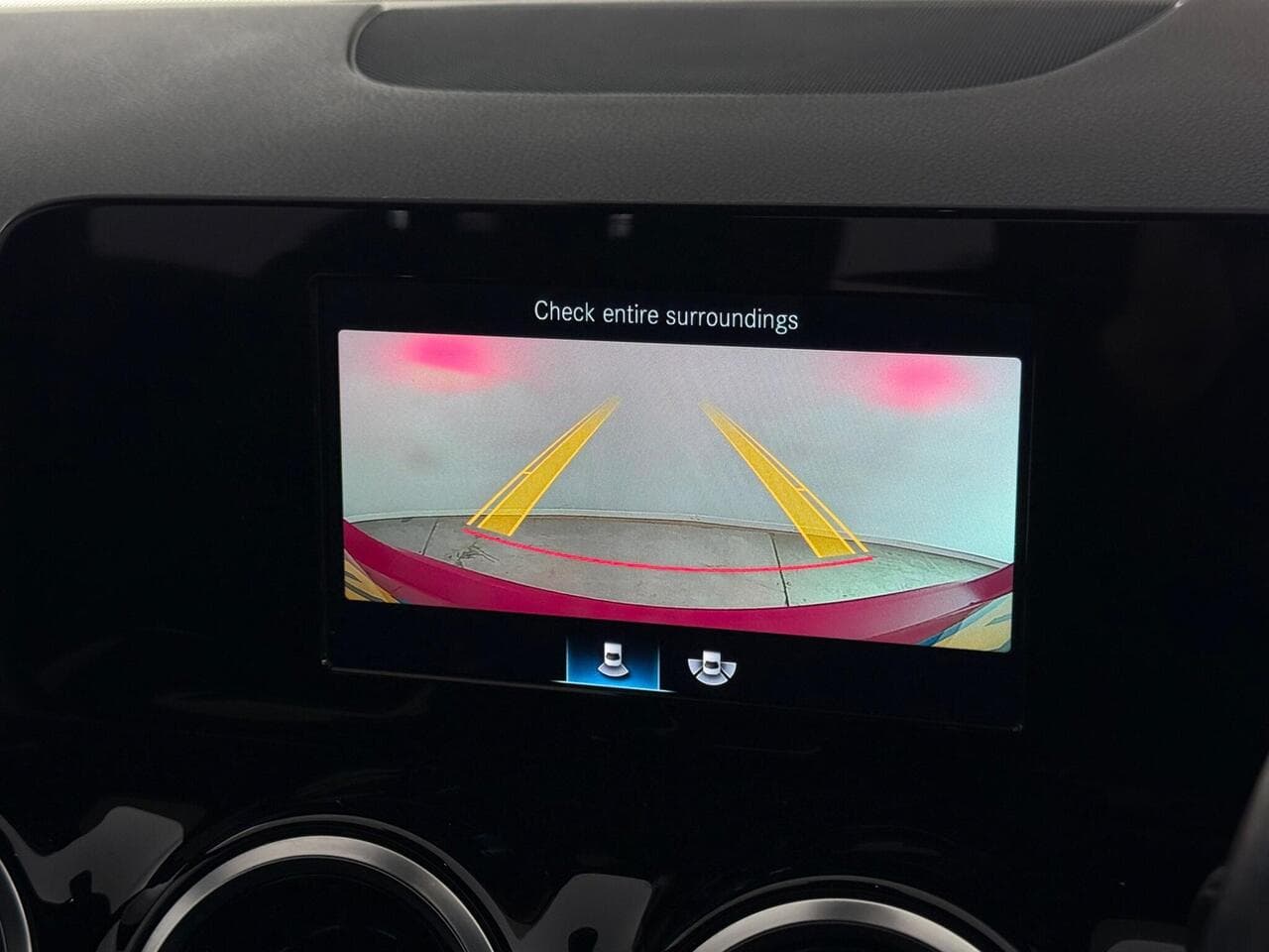 Mercedes-Benz B Class thumbnail Infotainment System