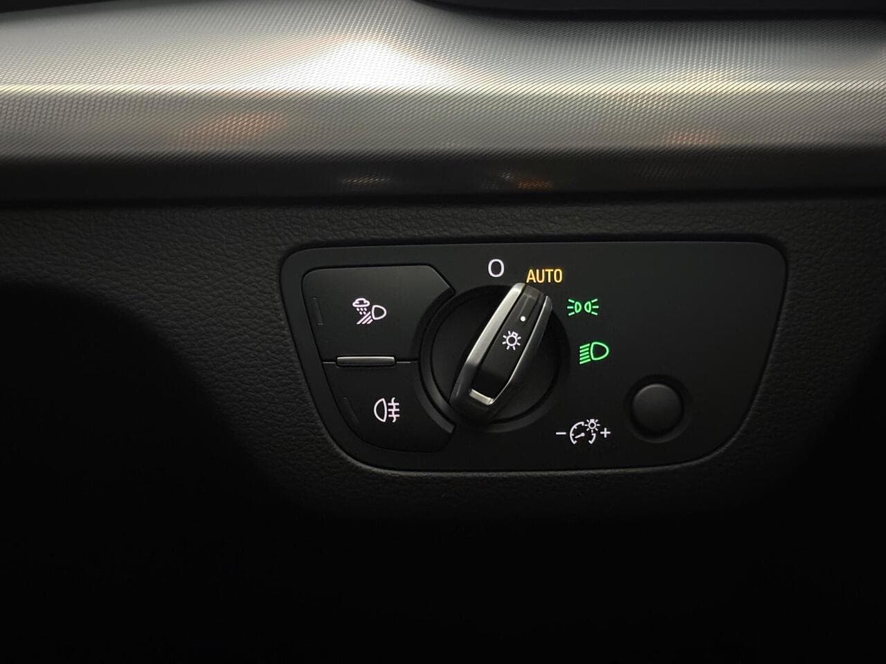 Audi Q5 thumbnail Misc Controls