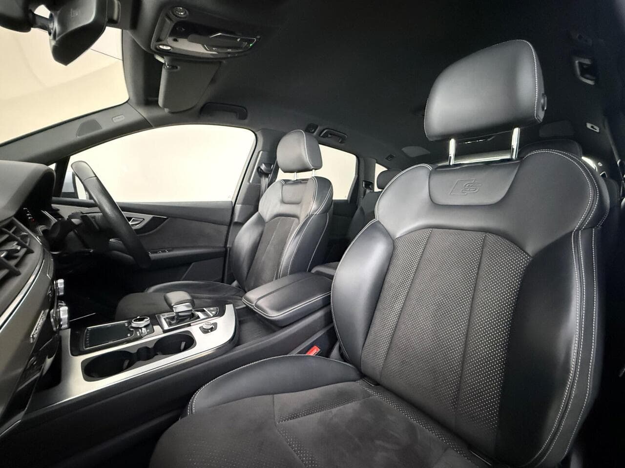 Audi Q7 thumbnail Seat Front Passenger