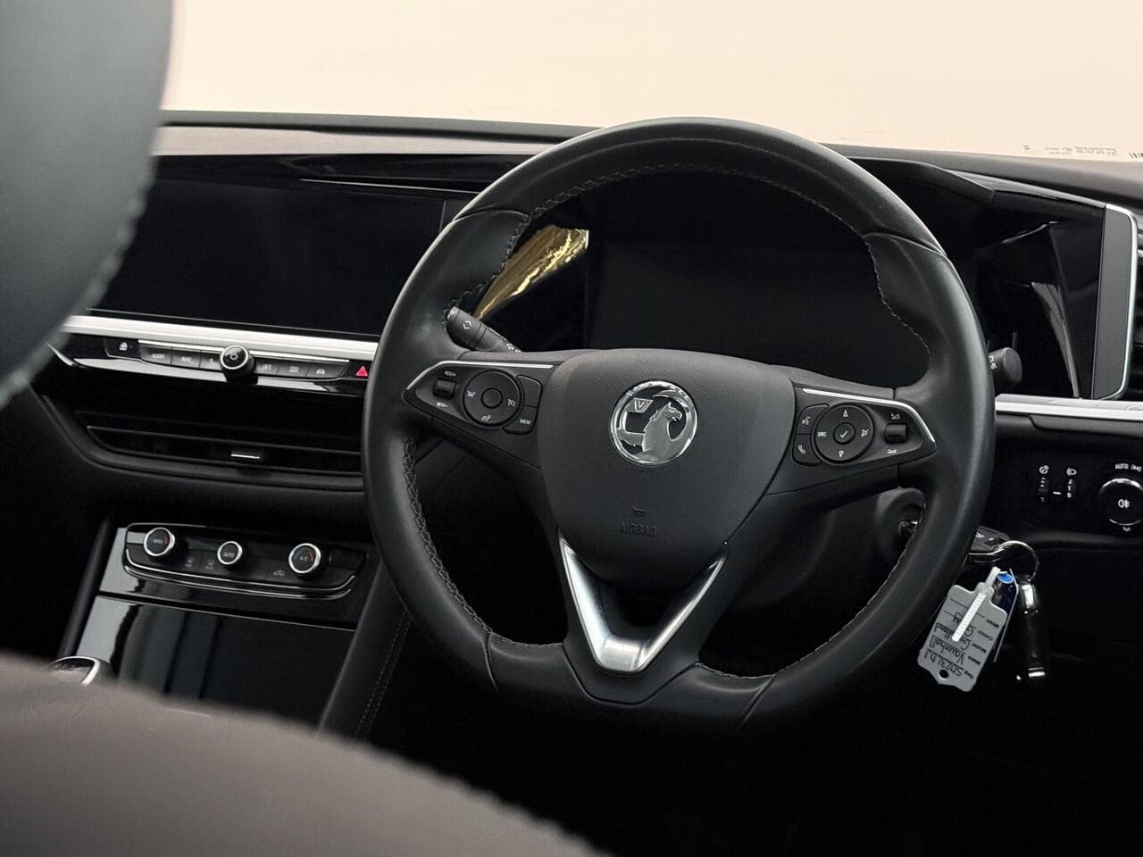 Vauxhall Grandland thumbnail Steering Wheel