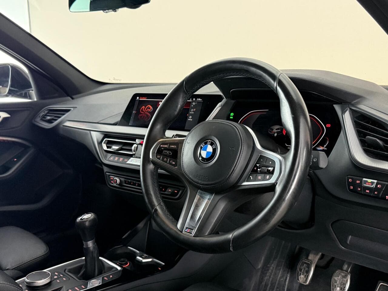 BMW 1 Series thumbnail Interior Front