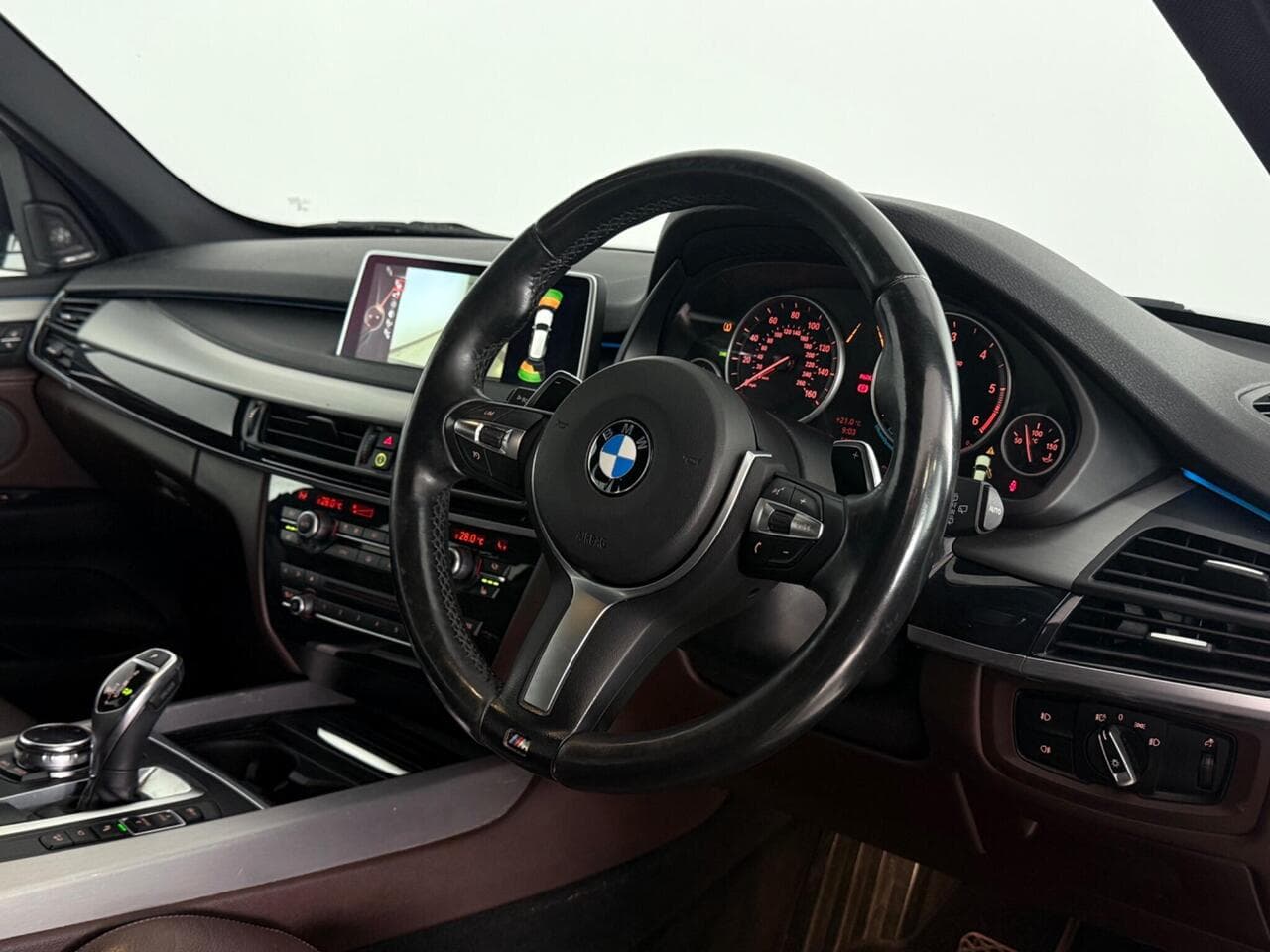 BMW X5 thumbnail Interior Front