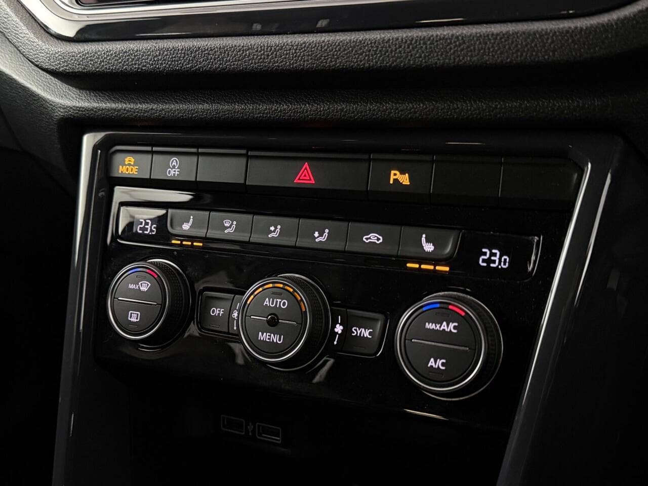 Volkswagen T-Roc thumbnail Misc Controls