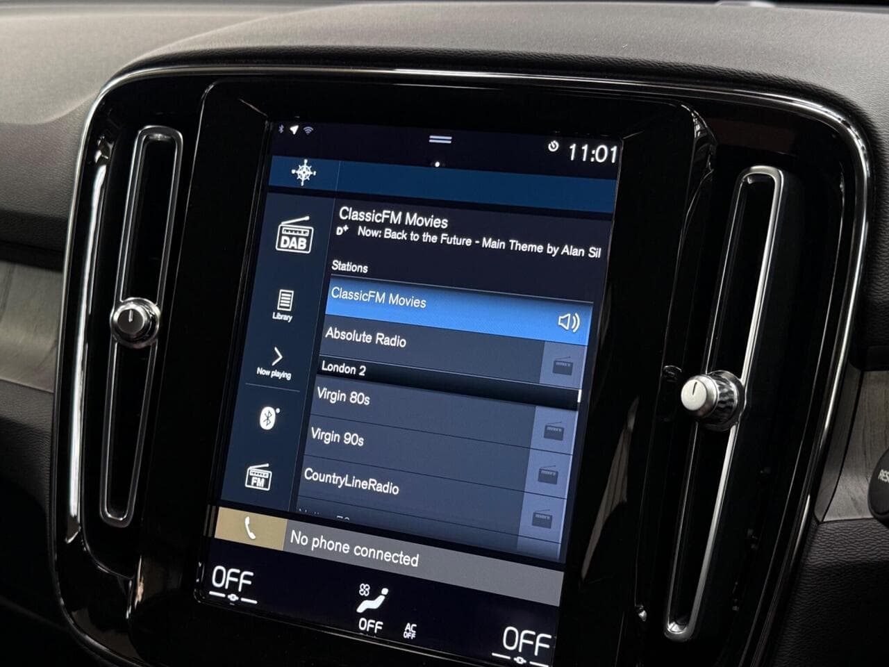 Volvo XC40 thumbnail Infotainment System
