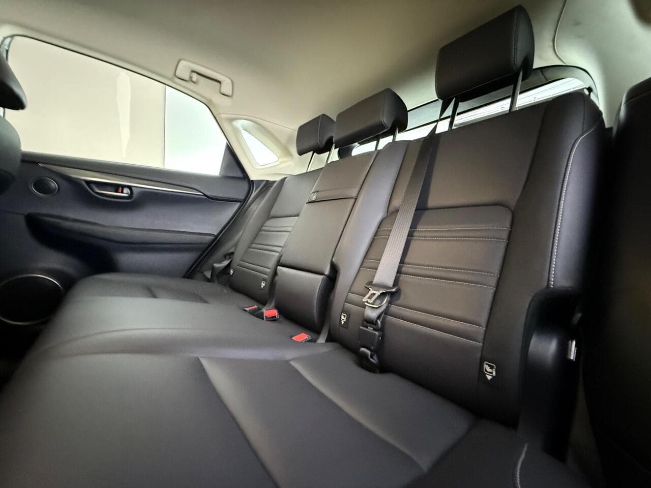 Lexus NX thumbnail Seats Rear
