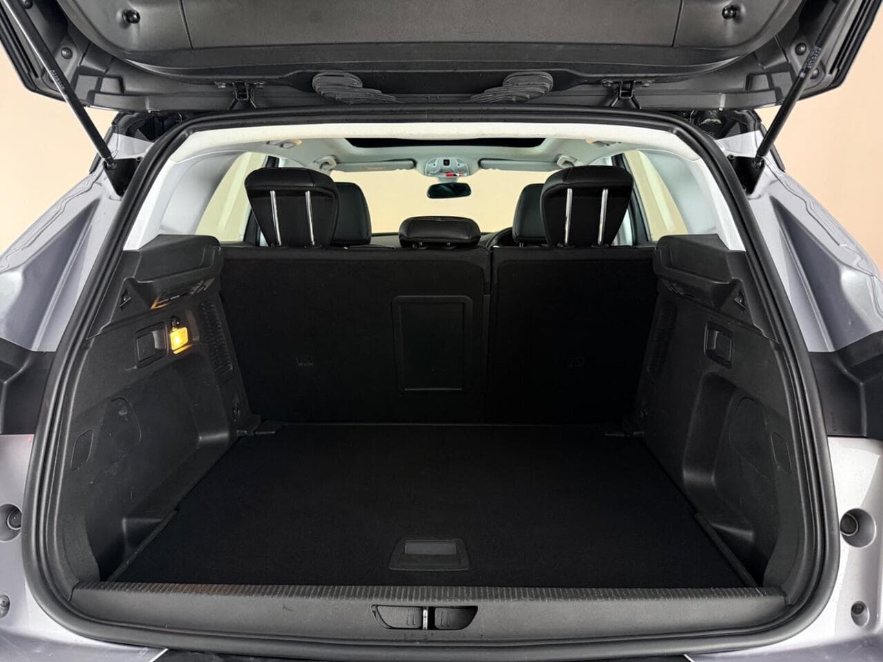 Vauxhall Grandland X thumbnail Boot