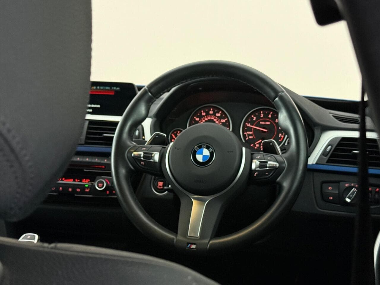 BMW 3 Series Gran Turismo thumbnail Steering Wheel