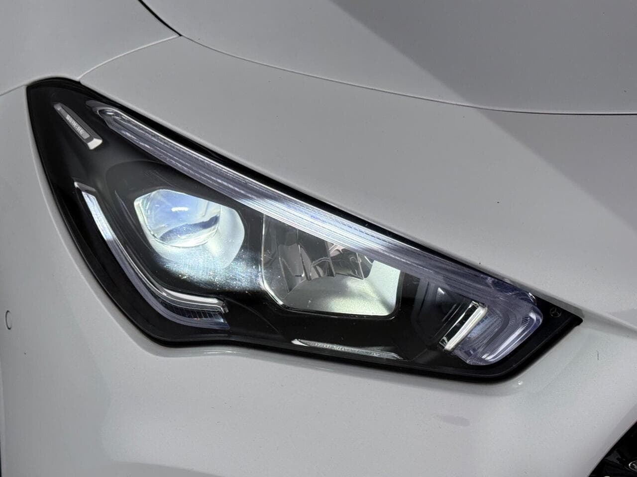 Mercedes-Benz CLA thumbnail Lights Front