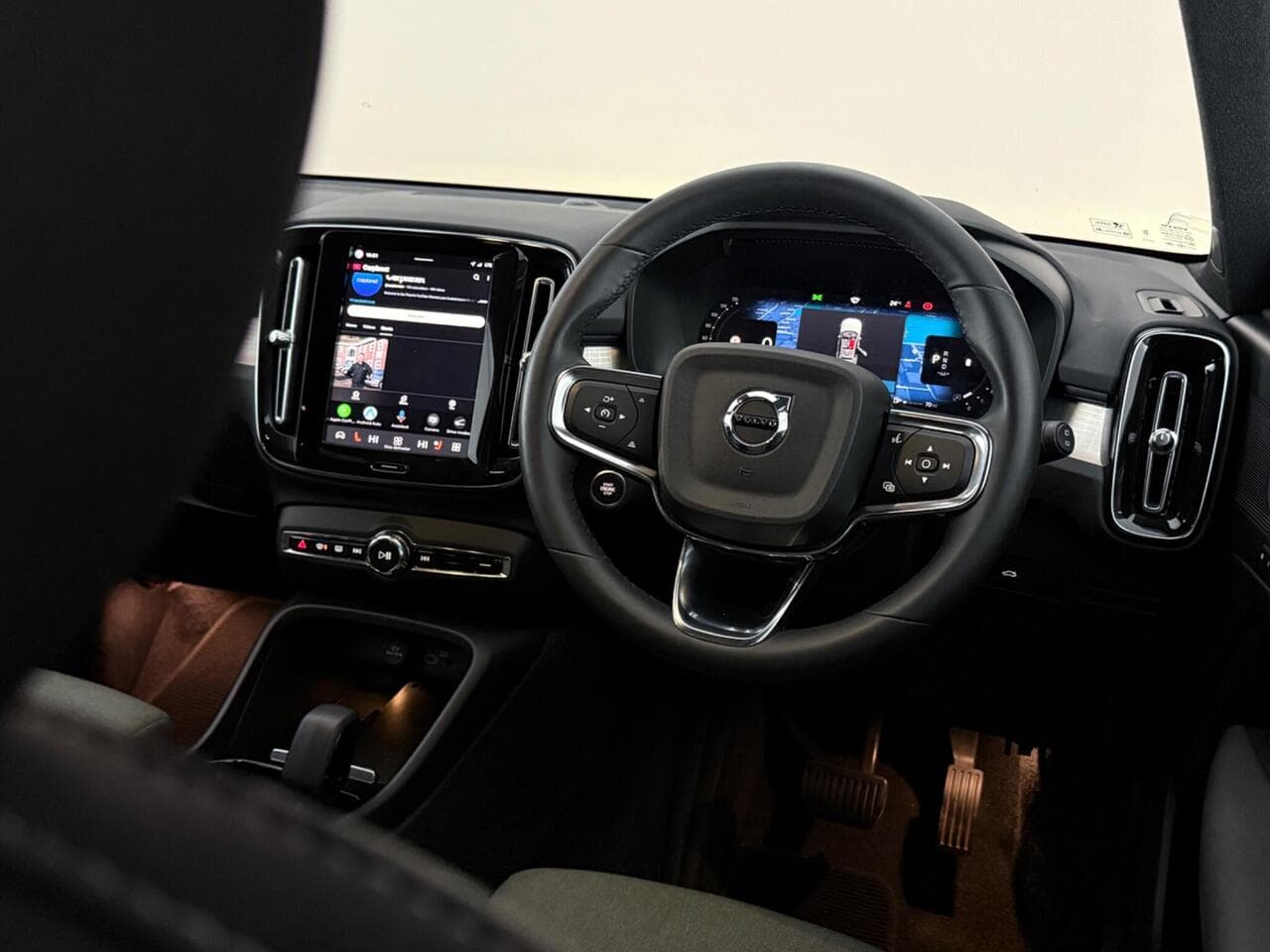 Volvo XC40 thumbnail Steering Wheel