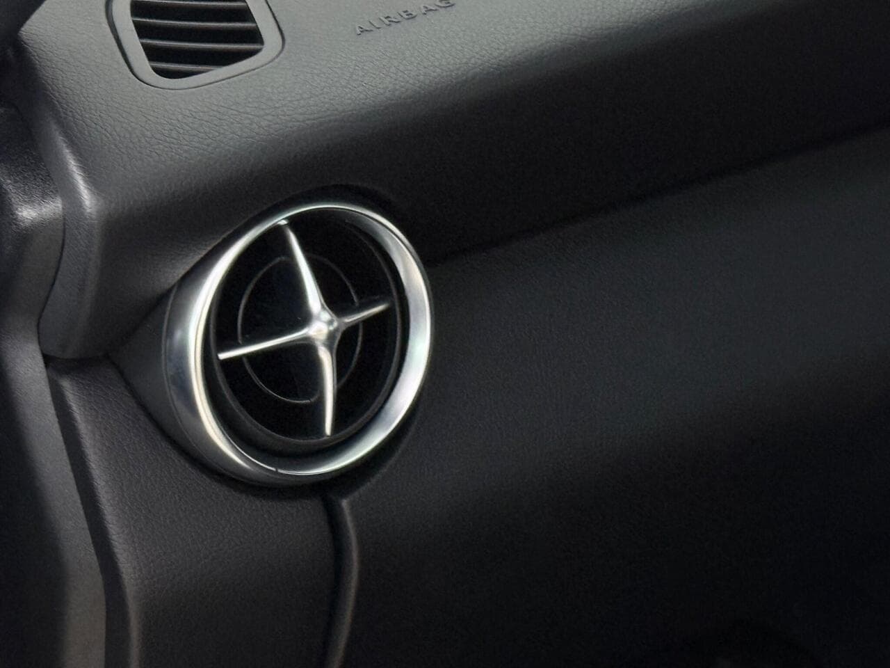 Mercedes-Benz SLC thumbnail Misc Controls