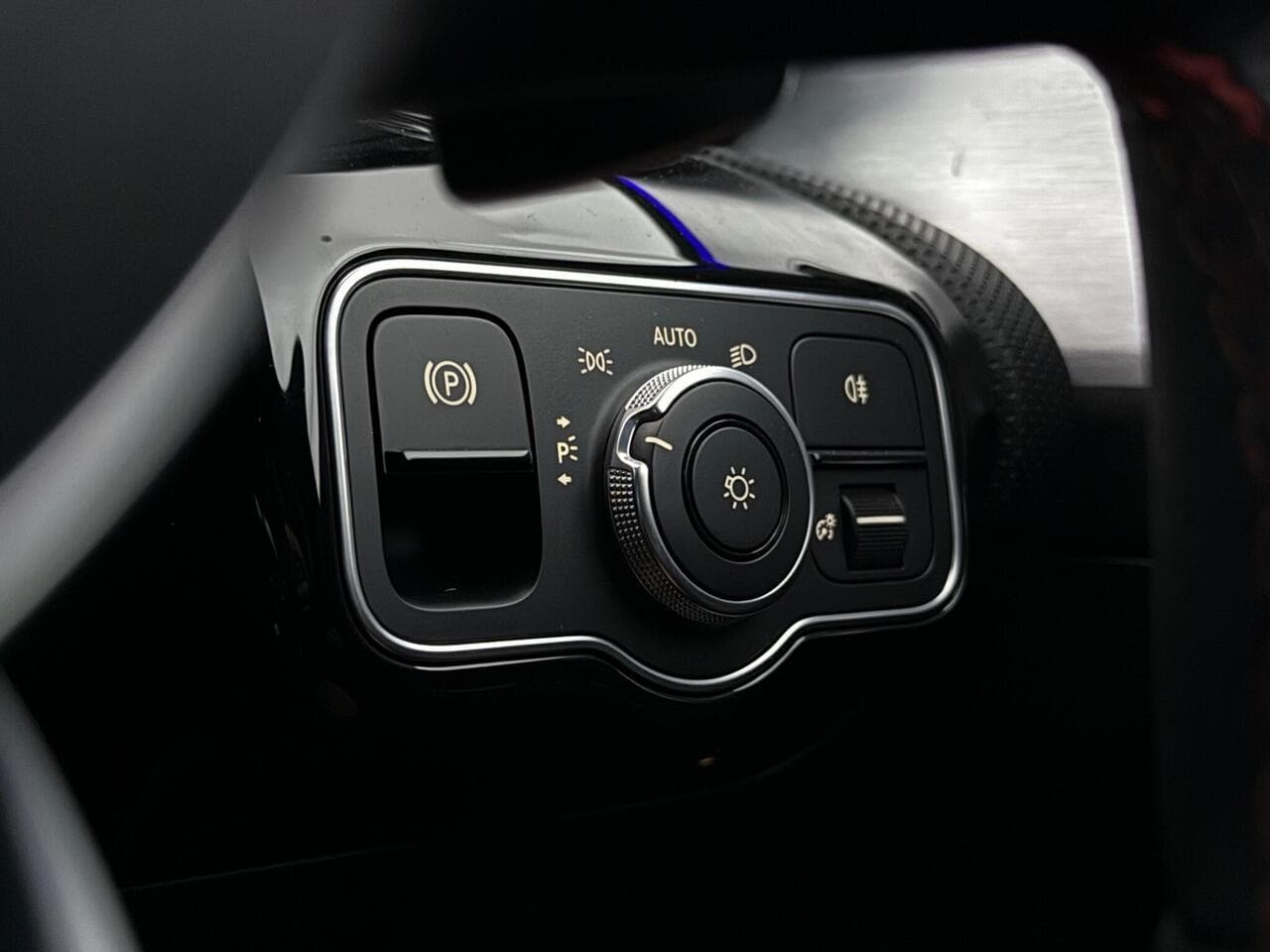 Mercedes-Benz A Class thumbnail Misc Controls