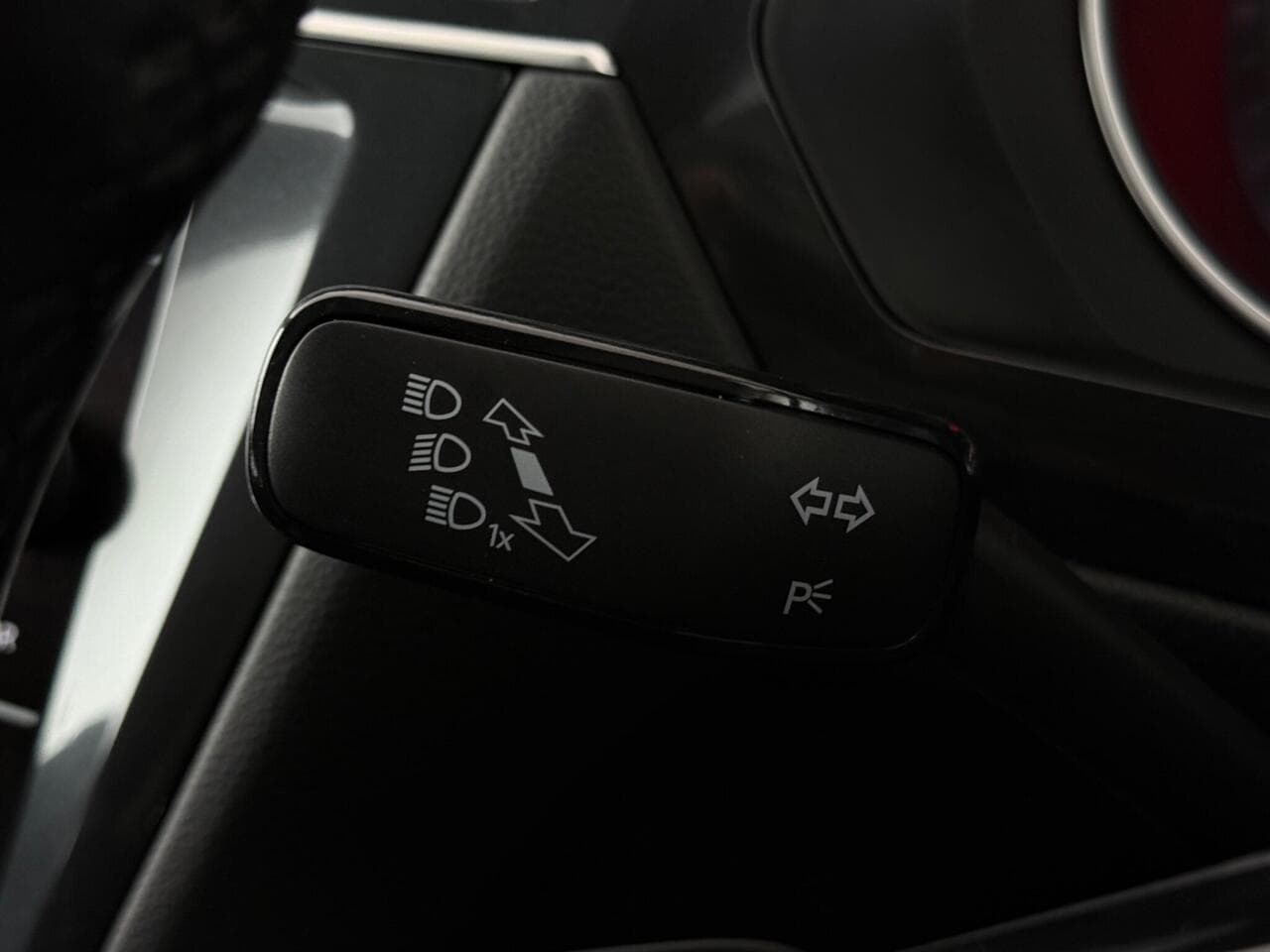 Volkswagen Tiguan Allspace thumbnail Misc Controls