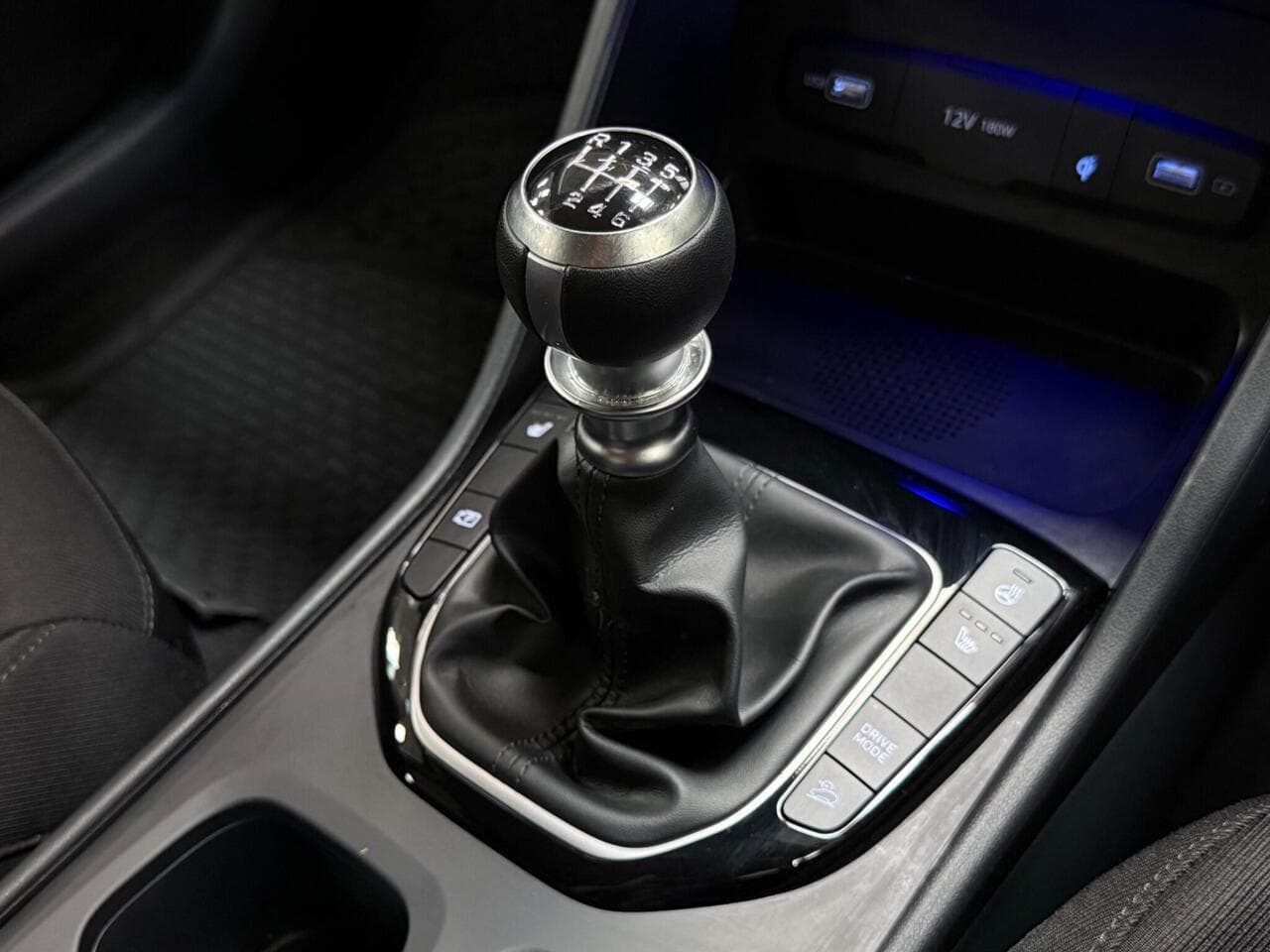 Hyundai TUCSON thumbnail Interior Front