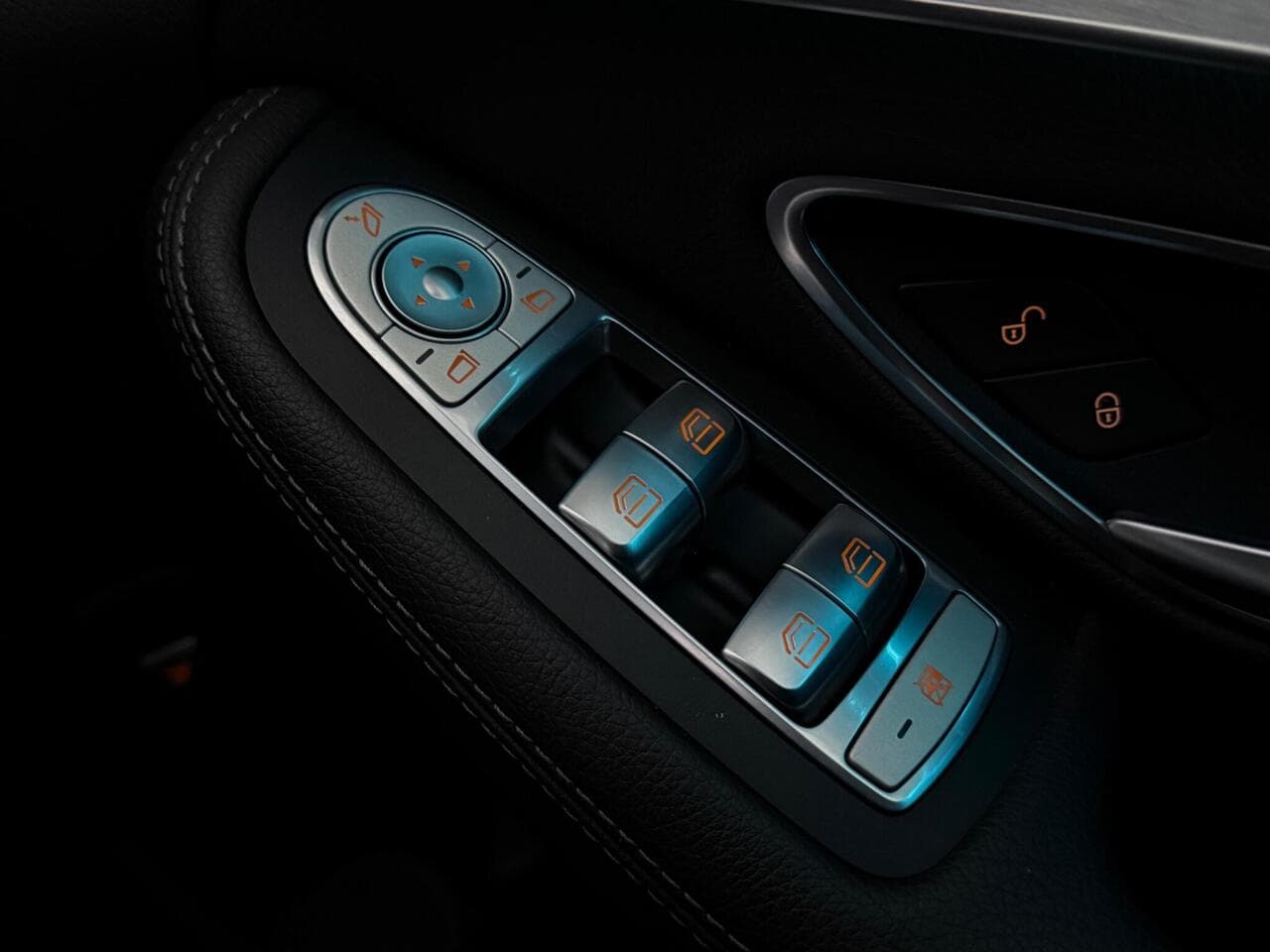 Mercedes-Benz C Class thumbnail Inconclusive