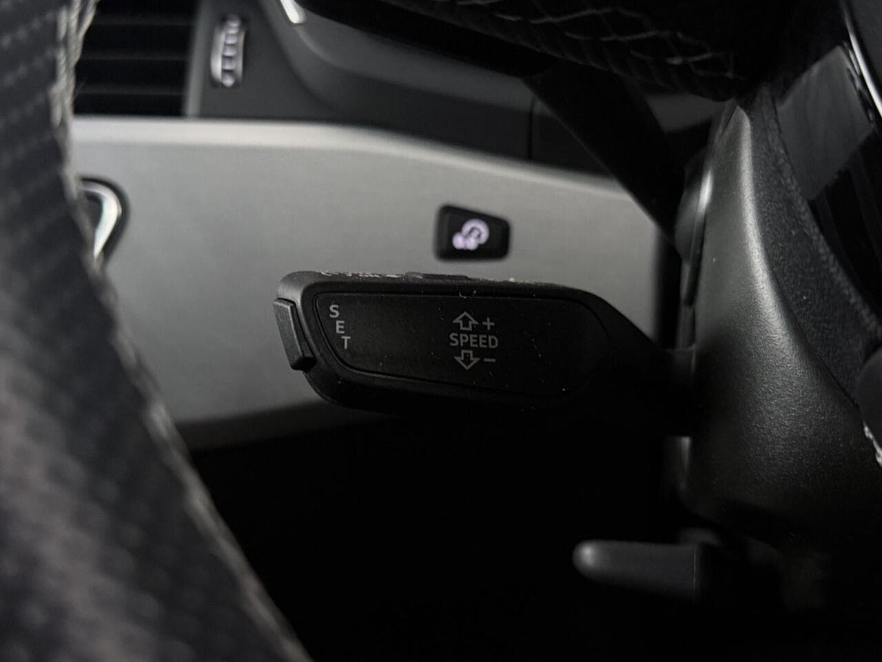 Audi A5 Cabriolet thumbnail Misc Controls