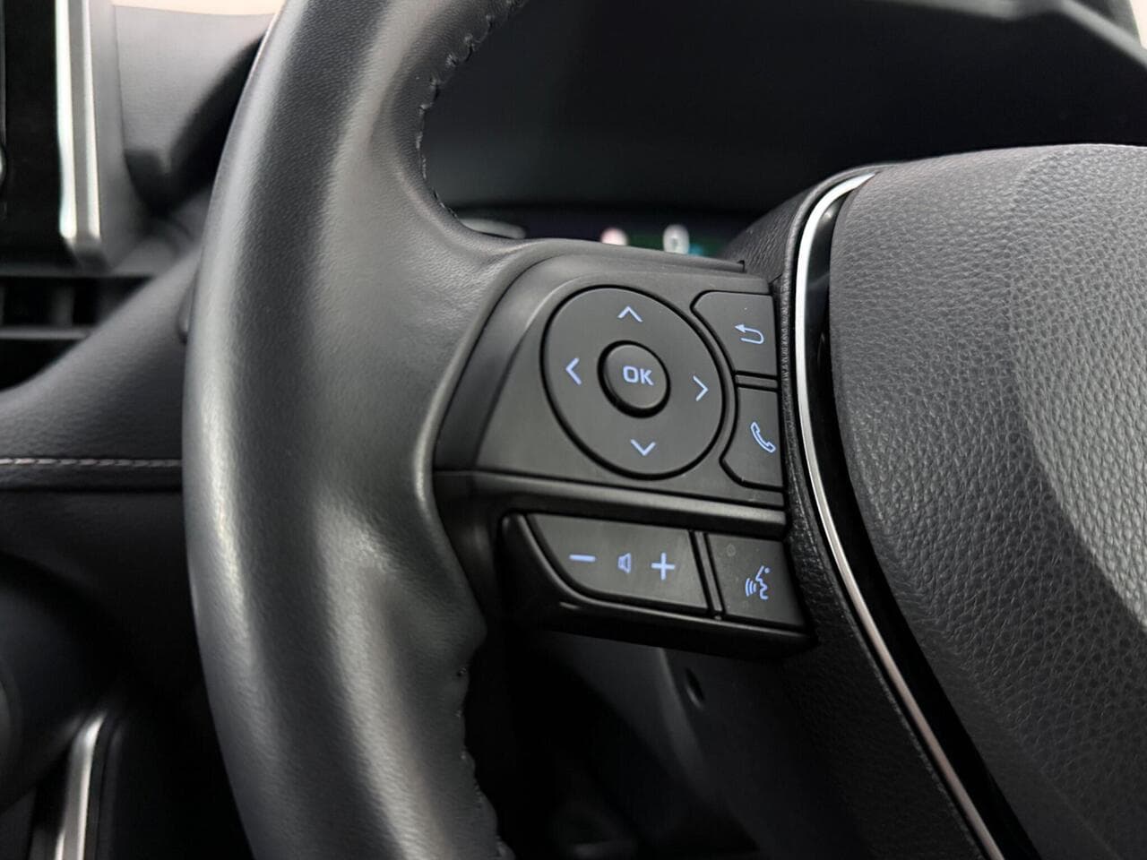 Toyota RAV4 thumbnail Misc Controls