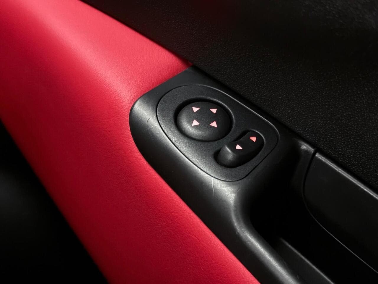 Abarth 595 thumbnail Misc Controls
