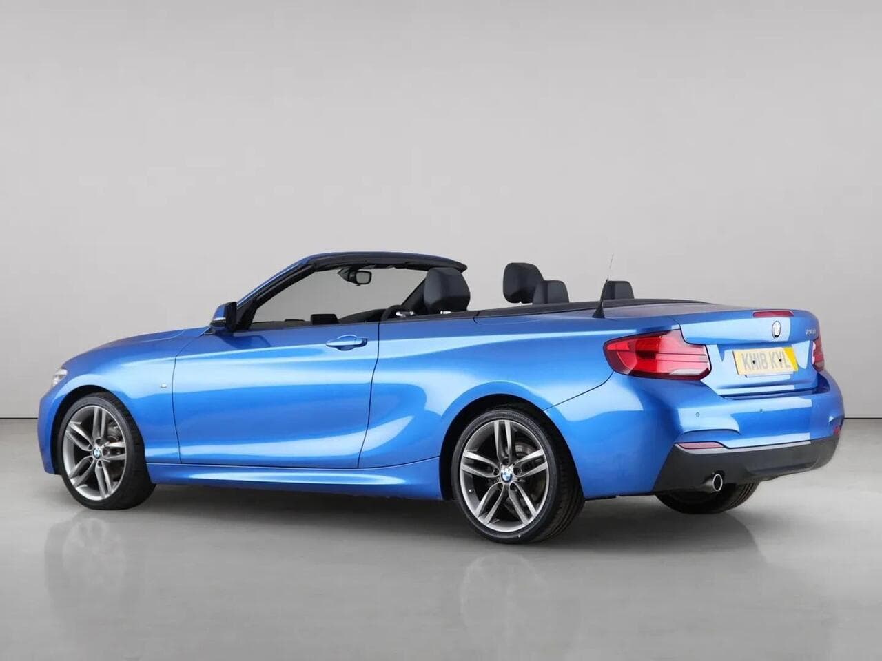 BMW 2 Series thumbnail Rear Left