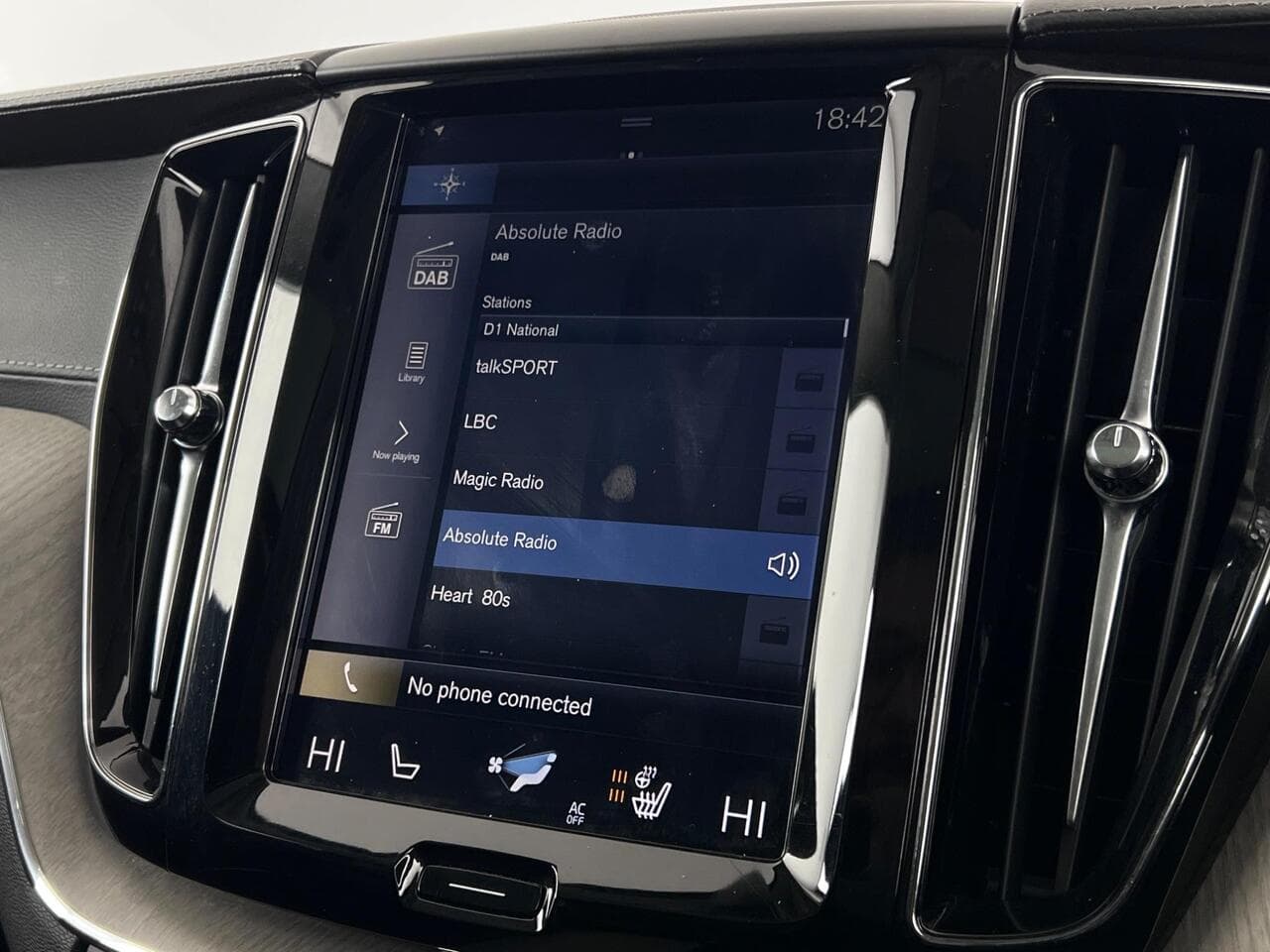 Volvo XC60 thumbnail Infotainment System