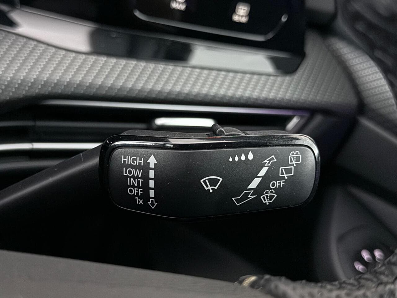 Volkswagen Golf thumbnail Misc Controls