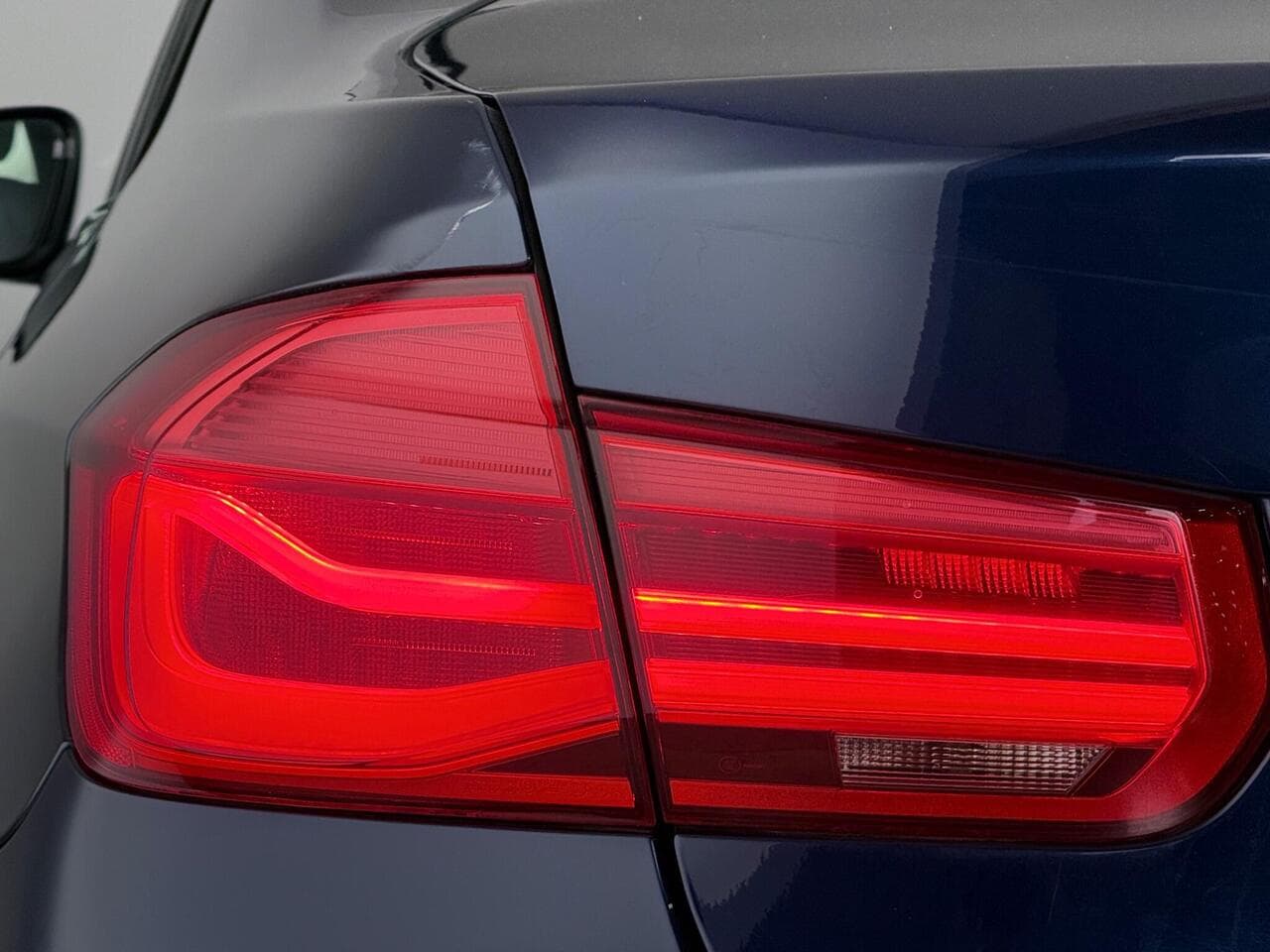 BMW 3 Series thumbnail Lights Rear