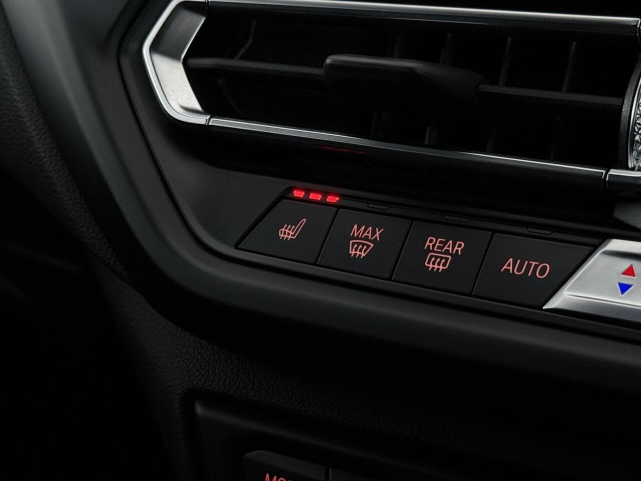BMW 1 Series thumbnail Misc Controls