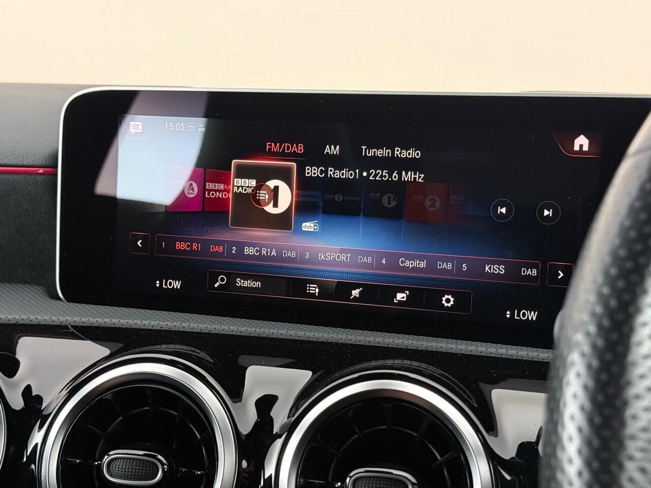 Mercedes-Benz A Class thumbnail Infotainment System