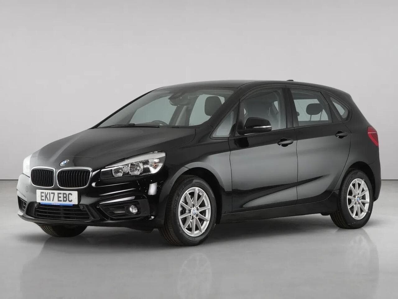 BMW 2 Series Active Tourer thumbnail Front Left